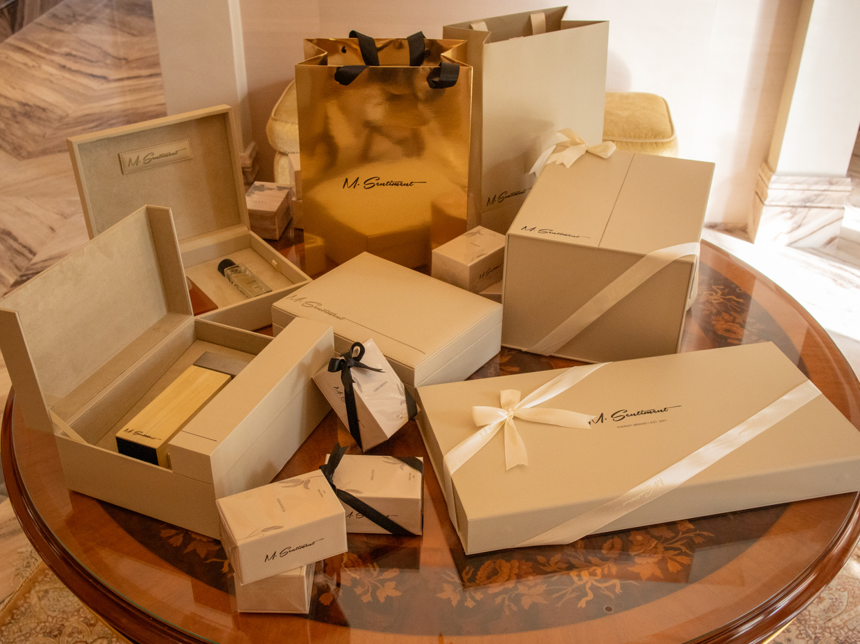 LUXURIOUS GIFT SETS