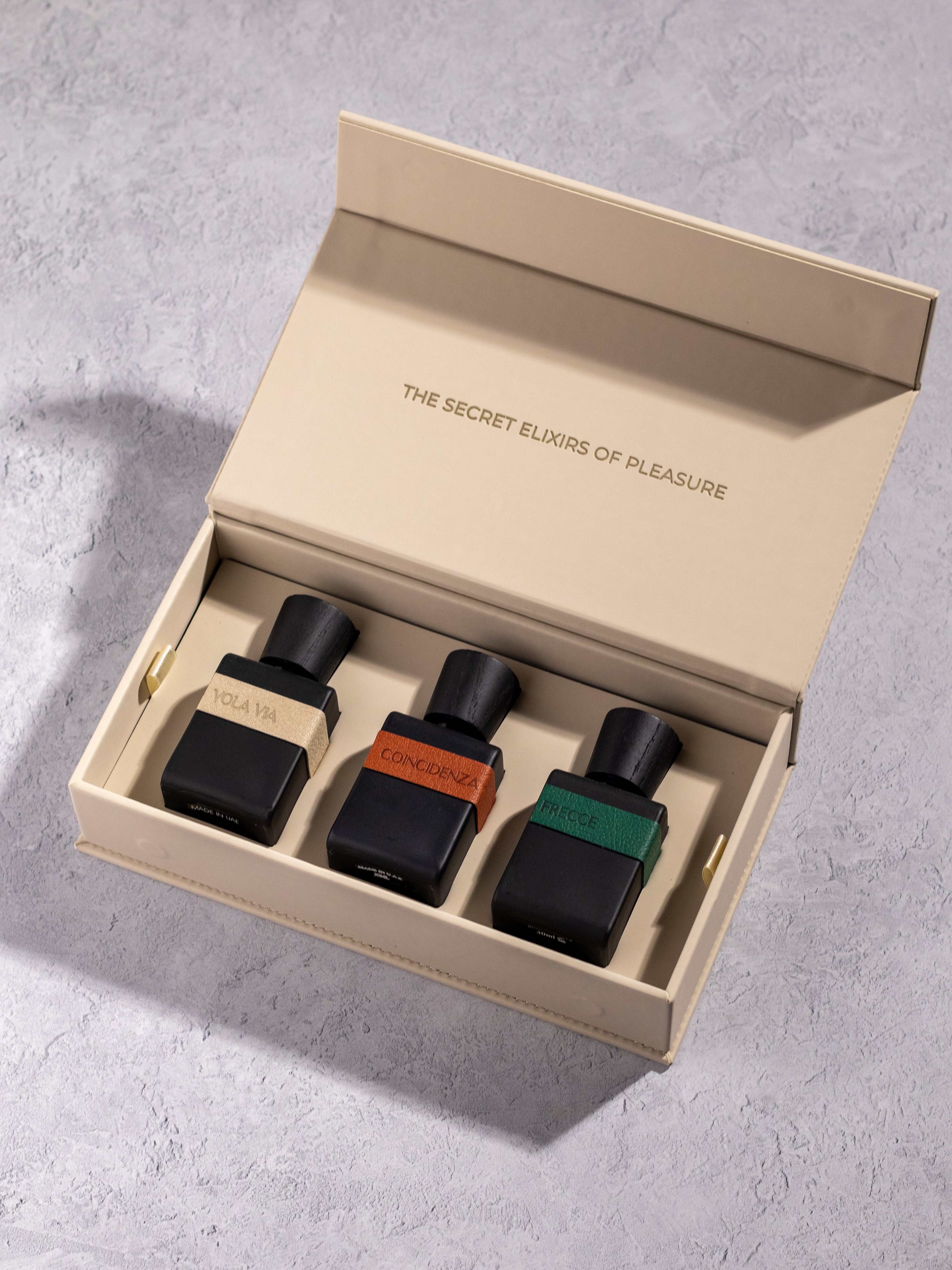 TRAVEL SET