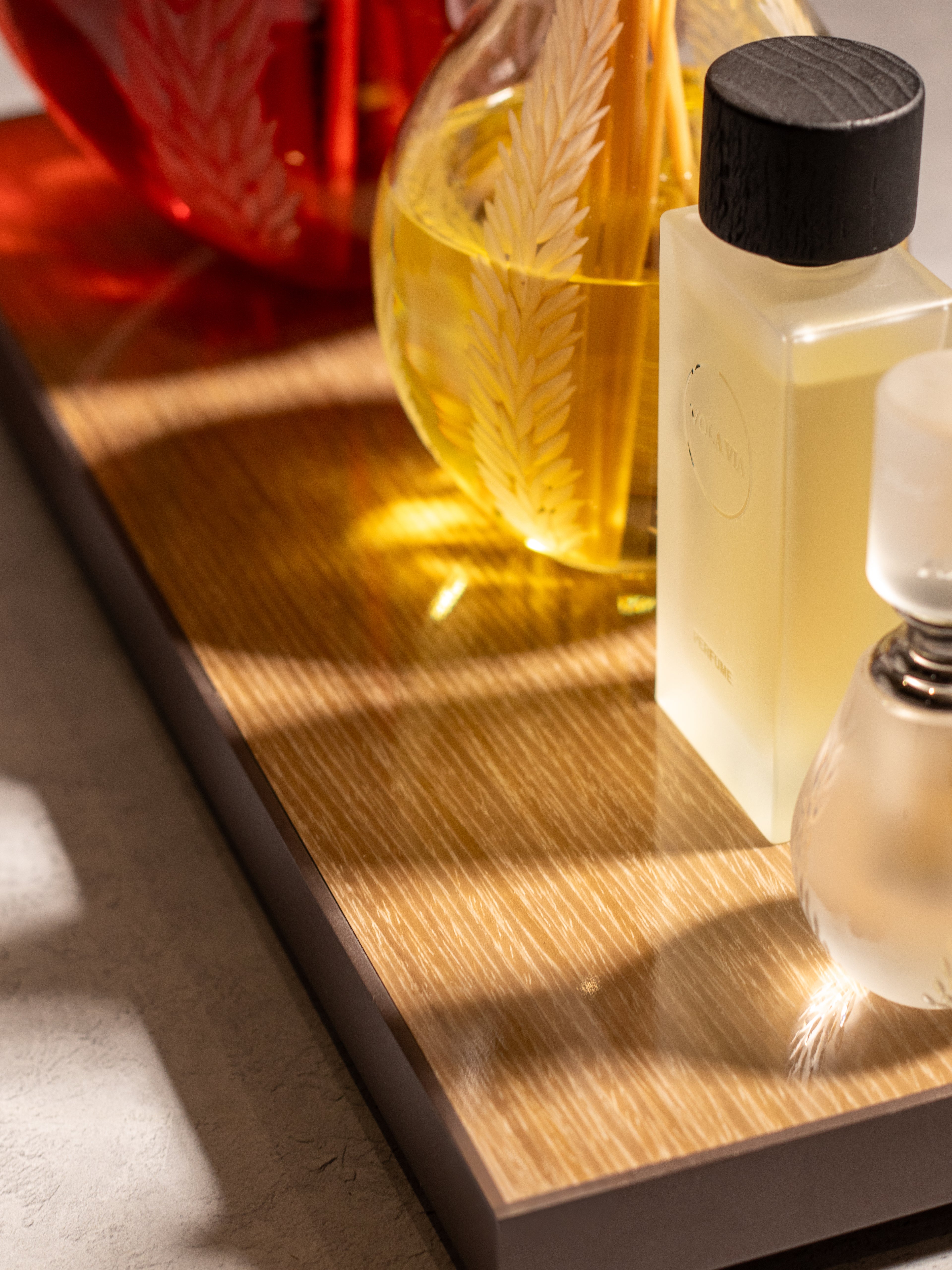 High-gloss Solid Wood & Metal Trays