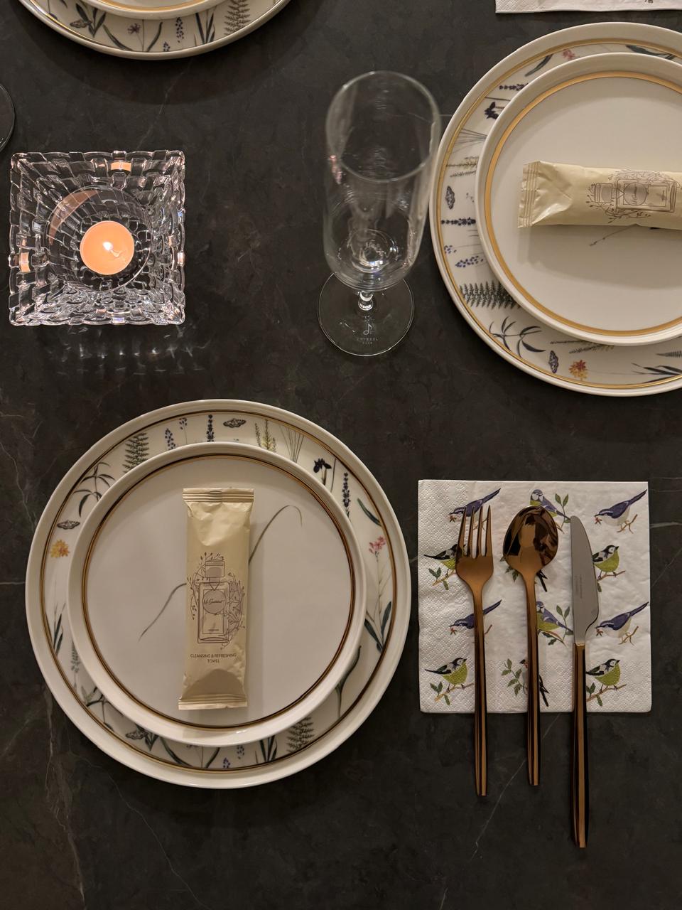 CLEANSING & REFRESHING TOWEL