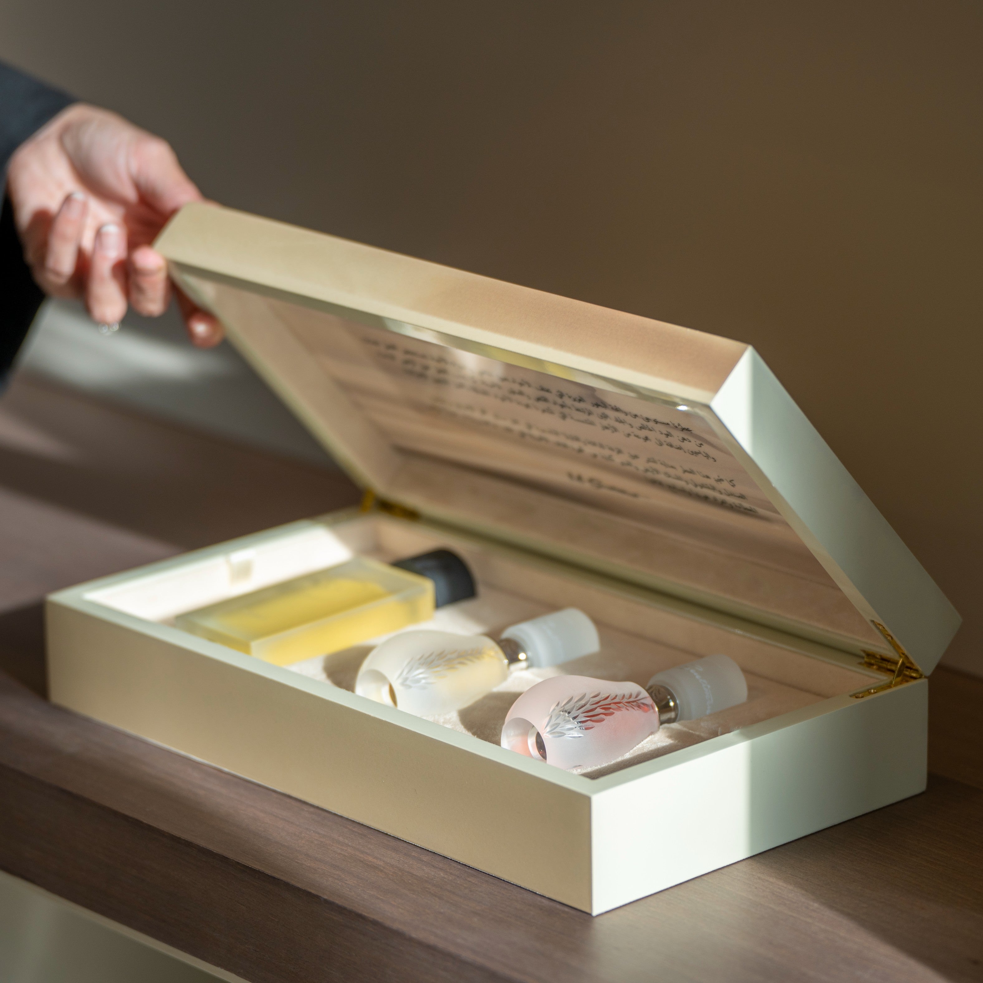 ١٩٧١ UAE NATIONAL DAY WOODEN SET