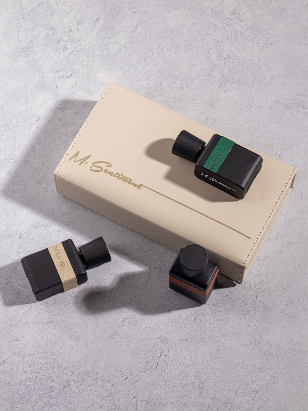 TRAVEL SET
