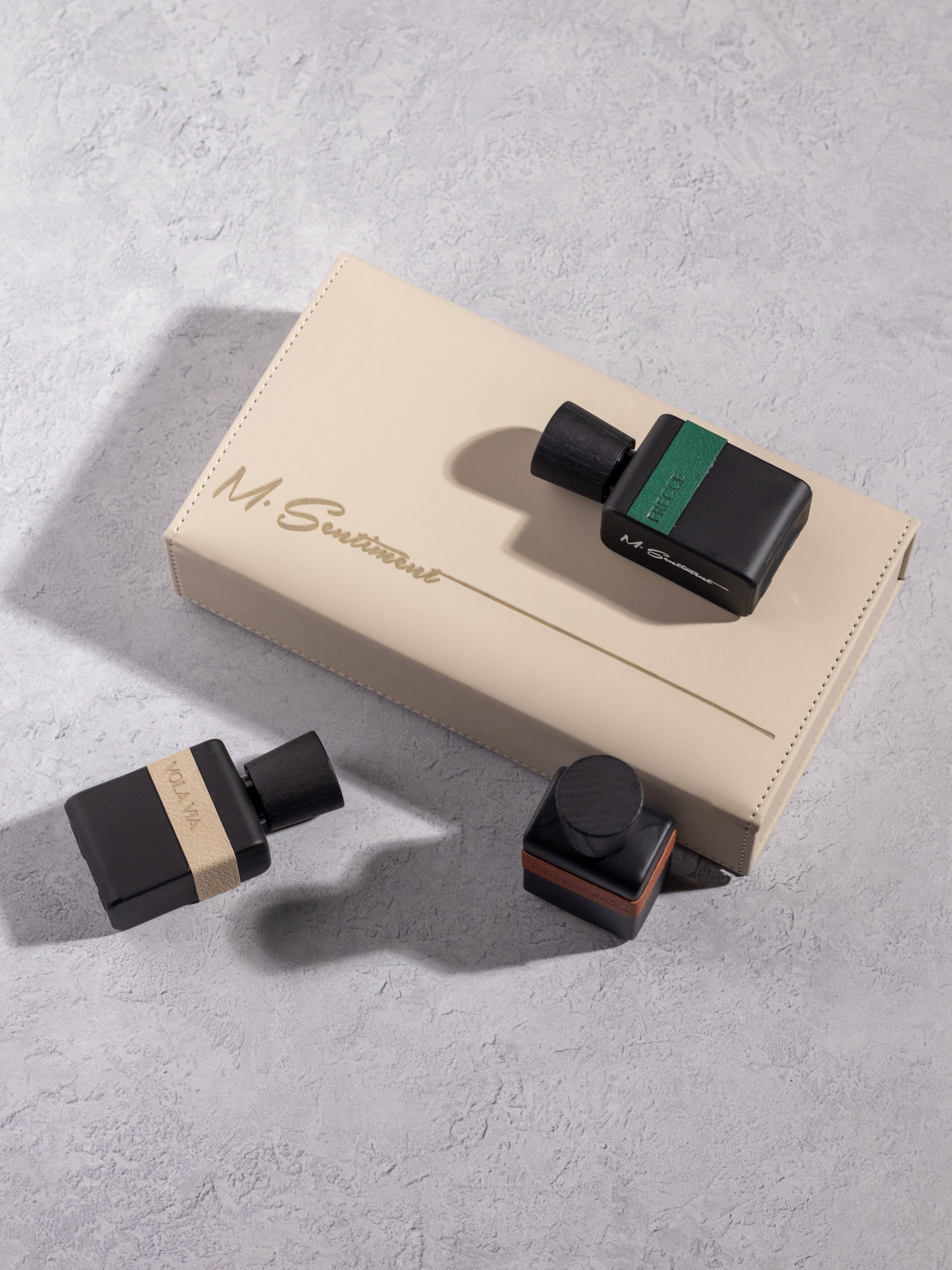 TRAVEL SET