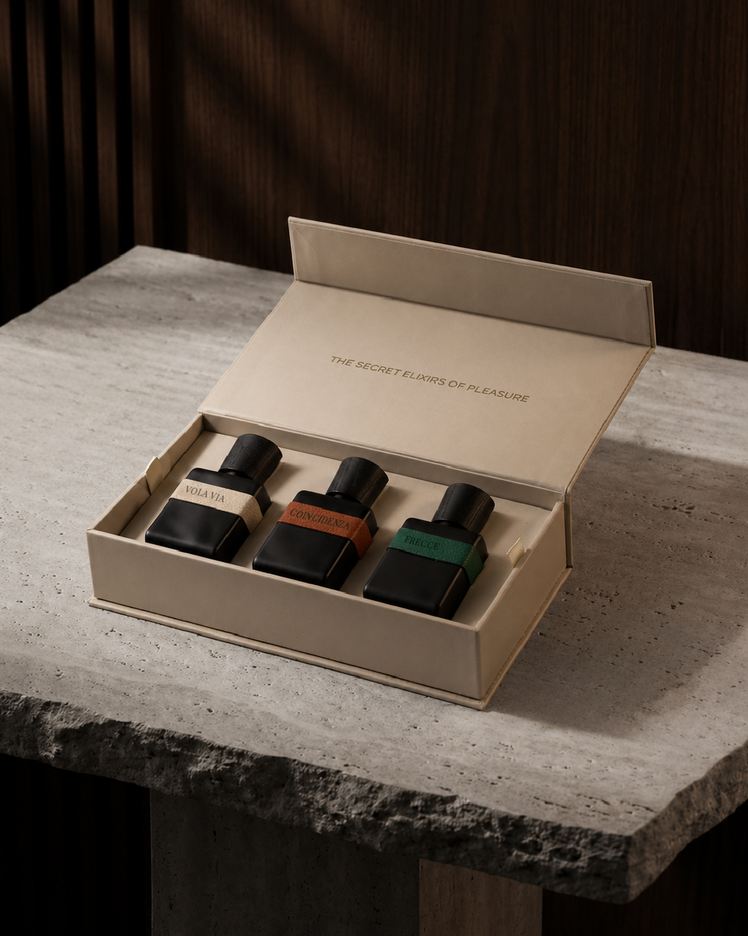 TRAVEL SET