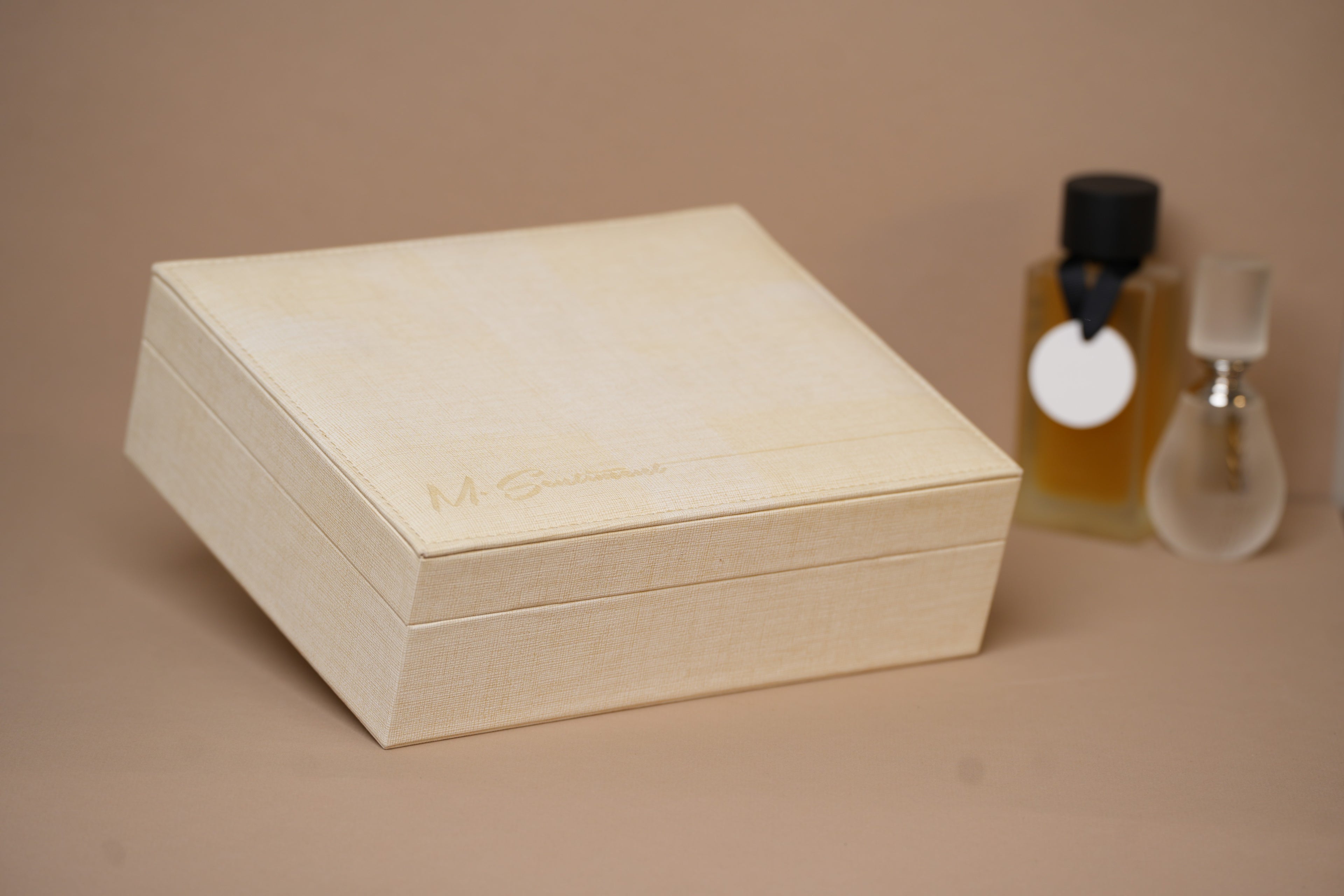 GIFT SET (PERFUME & FRAGRANT OIL)
